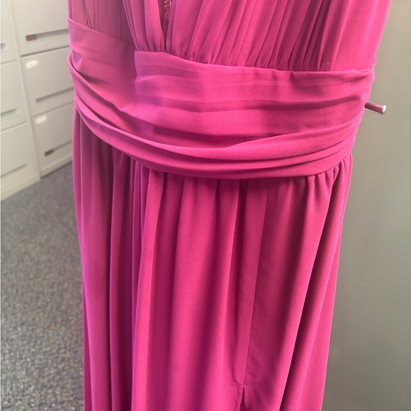 Lulus dress. Worn once, excellent condition. Beautiful color. - Picture 5 of 5